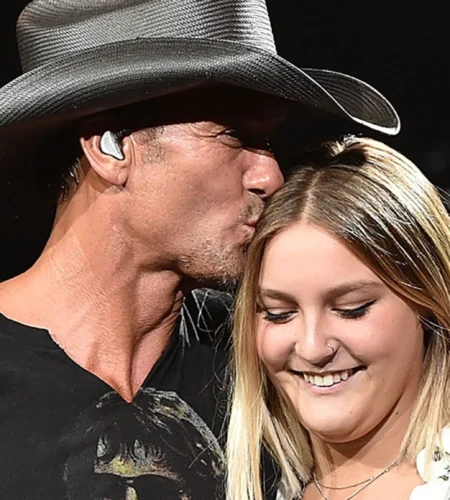Tim McGraw’s daughter was blasted for showing her curvy body & being overweight – yet her dad is proud of her courage